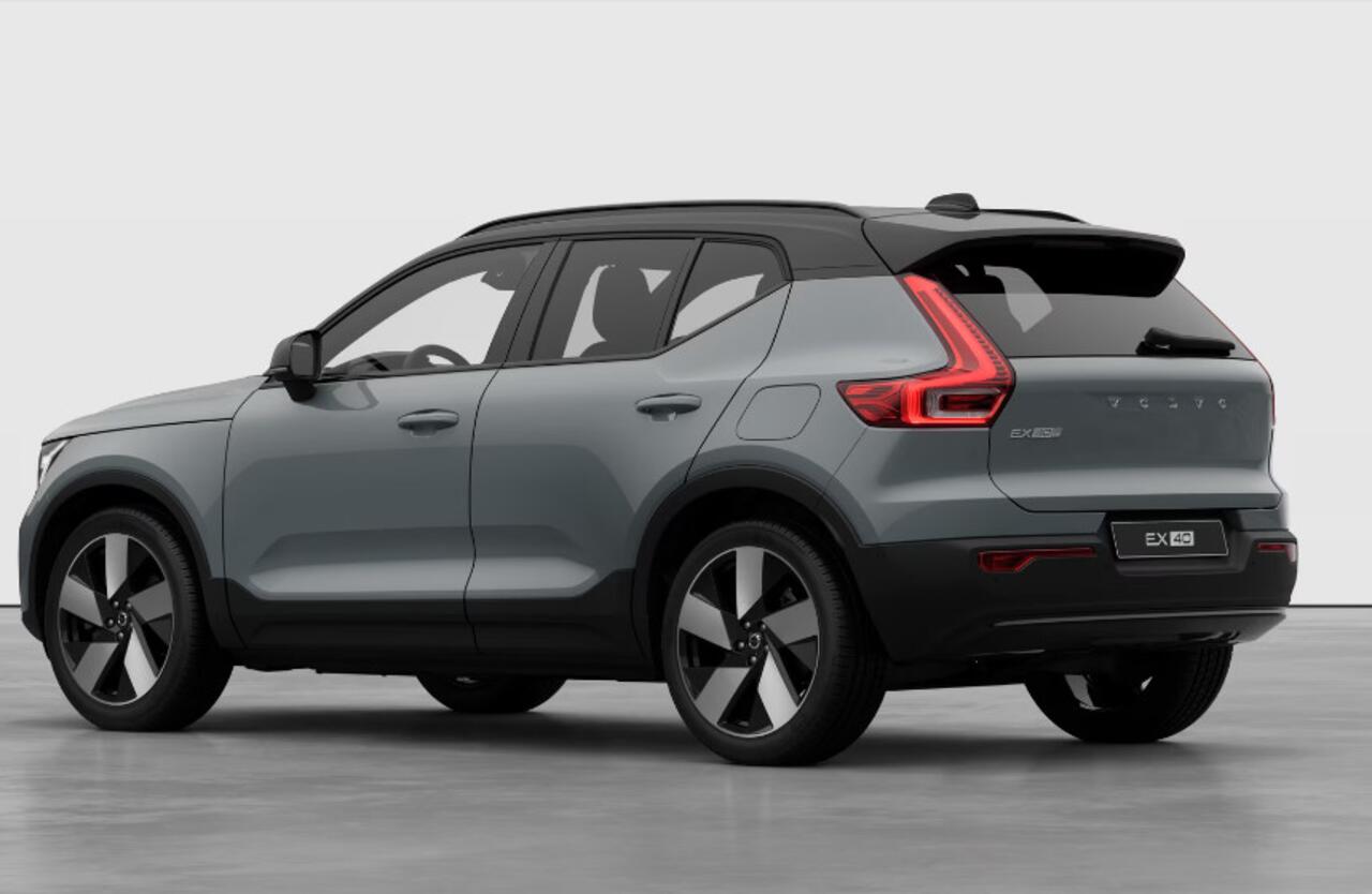 Volvo EX40 252PK Automaat Single Ext. Range Plus 82 kWh / Lounge Pakket / Extra getint glas / 360 Camera / 20'' velgen / Panoramadak / Zwart dak / Harman Kardon / Adaptieve cruise control / Getint glas / Stoel en stuurwielverwarming / parkeersensoren met 360 camera 