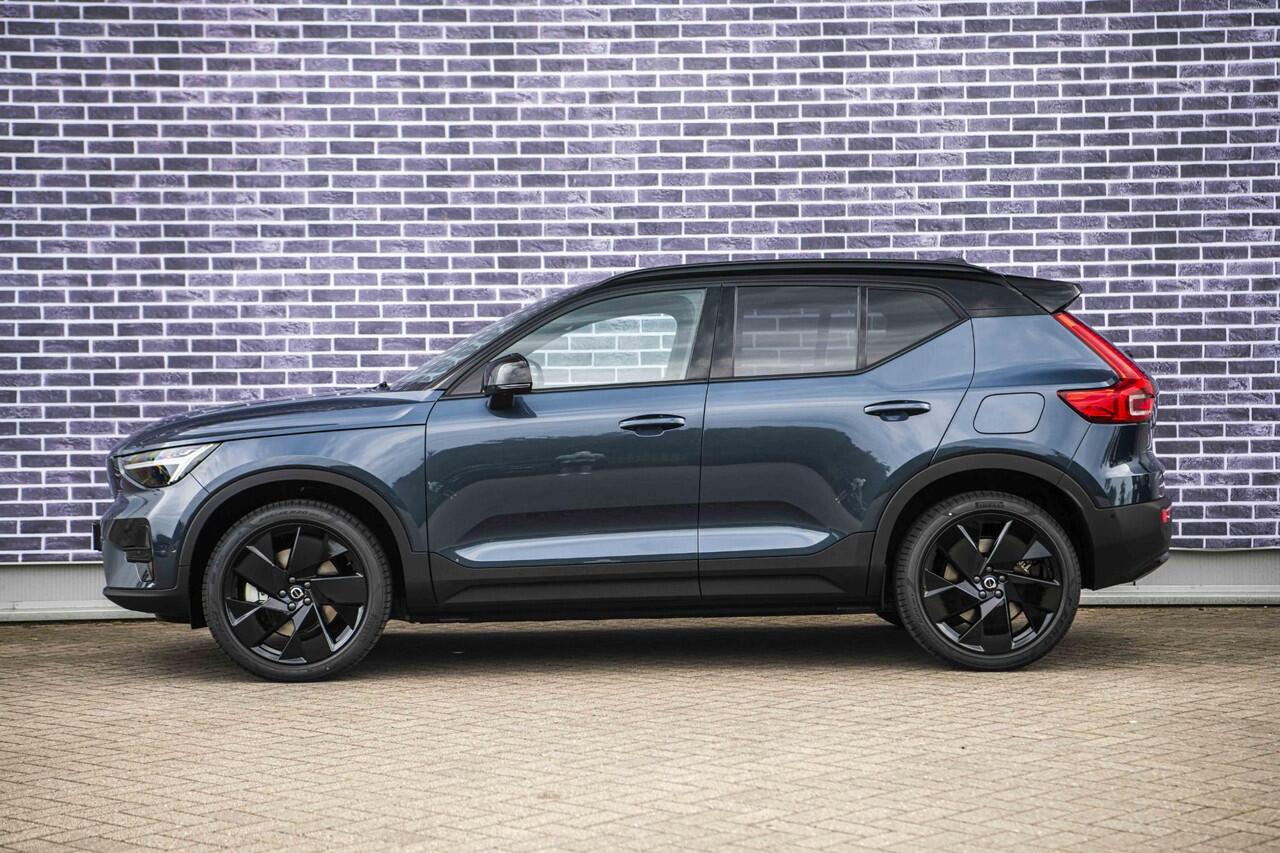 Volvo EX40 Single Motor Extended Range Ultra Black Edition | Harman Kardon | 20" | Panoramadak | Donker Glas | Power Seats | Nubuck | Adaptive Cruise | BLIS |