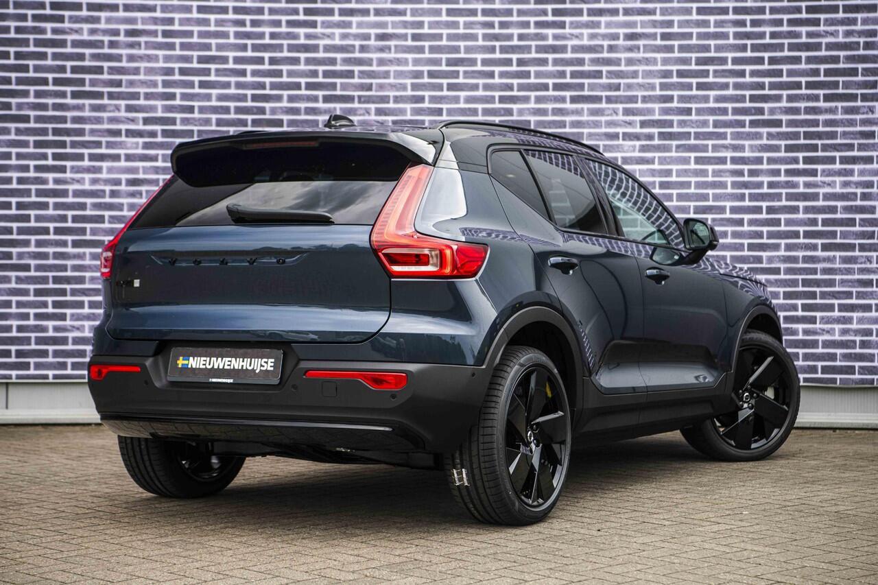 Volvo EX40 Single Motor Extended Range Ultra Black Editon | Europa | Harman Kardon audio | 20" | Schuif-/kanteldak | Getint Glas | Elektrische stoelverstelling | Nubuck bekleding | Adaptive Cruise Control | Dodehoekdetectie |