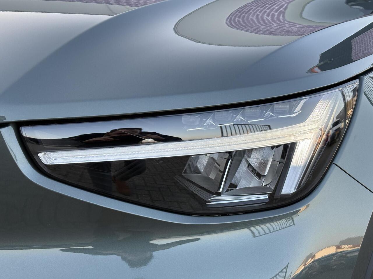 Volvo EX40 Single Motor Plus Europa 70 kWh | Stoel/stuurverwarming | Draadloze telefoon lader | DAB | Harman/Kardon | Parkeercamera | Adaptieve cruise control | Pilot assist | Keyless entry/drive |