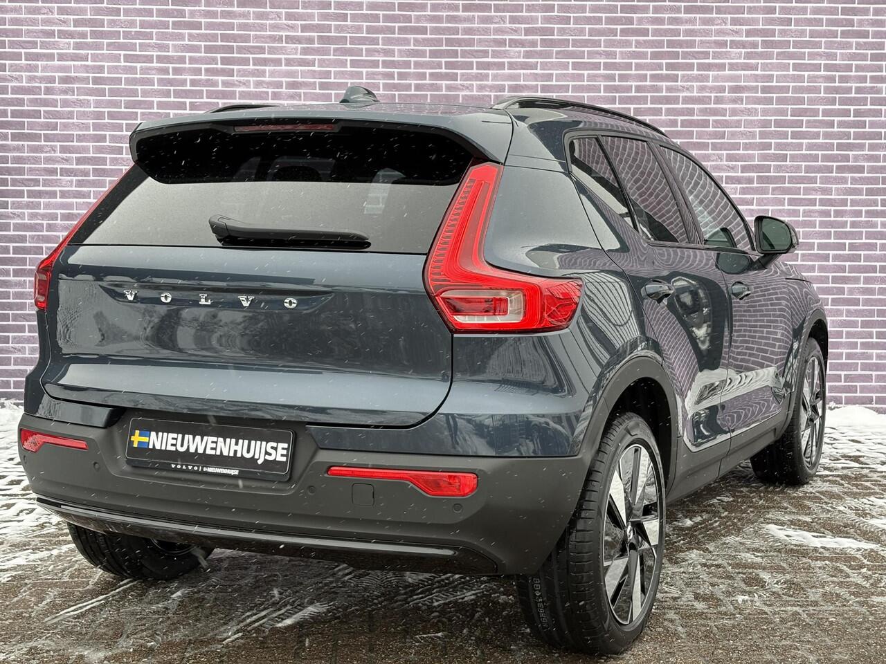 Volvo EX40 Single Motor Extended Range Plus 82 kWh | Europa | Stoel/stuur verwarming | Keyless entry/start | Memory | Harman/Kardon | Adaptief | Pilot Assist |