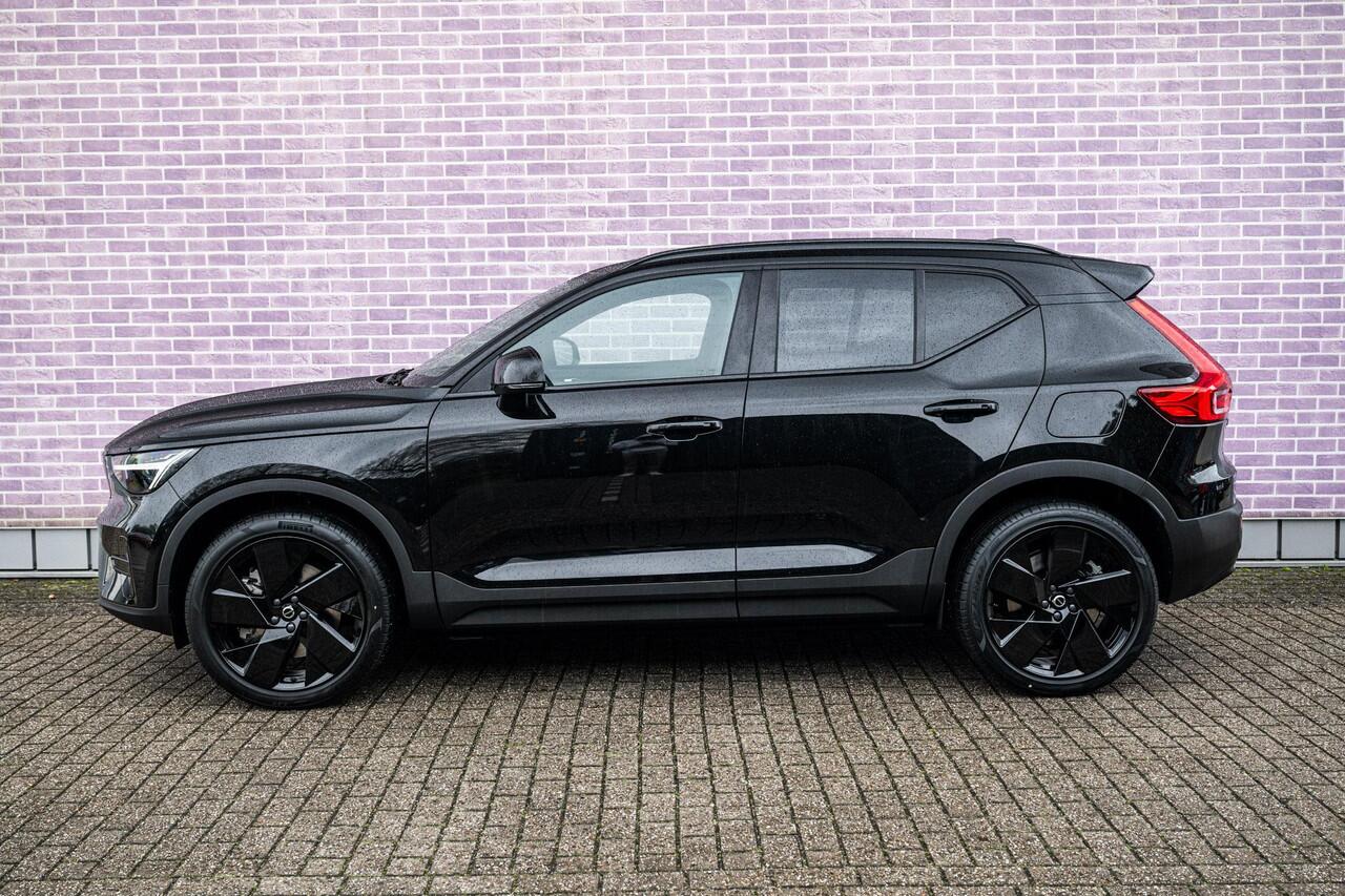 Volvo EX40 Single Motor Extended Range Plus Black Edition Europa | Harman/Kardon | Power Seats | BLIS | Adaptive Cruise Control | Stoelverwarming voor & achter | Stuurverwarming | Warmtepomp | Getint Glas |