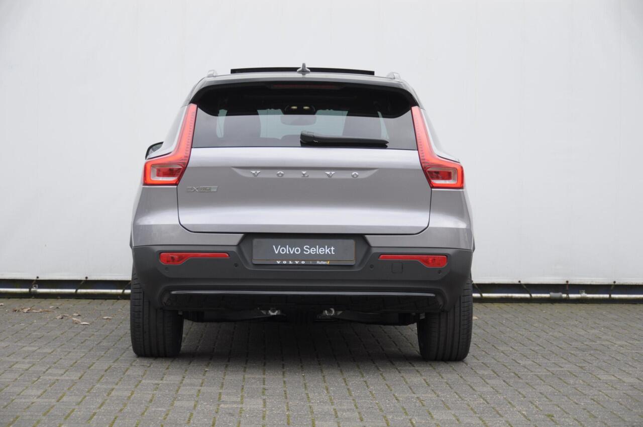 Volvo EX40 252PK Single Motor Extended Range 82 kWh Plus / Lounge Pakket / Extra getint glas / 360 Camera / 20'' velgen / Panoramadak / Zwart dak