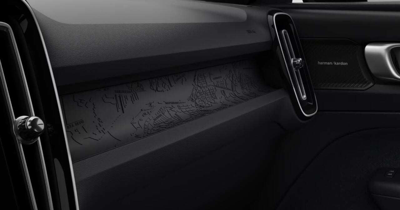 Volvo EX40 252PK Single Extended Range Core Business / Driver Assist / Adaptieve cruise control / BLIS / Stoel - en stuurwielverwarming / Pakeersensoren met camera / Apple carplay /