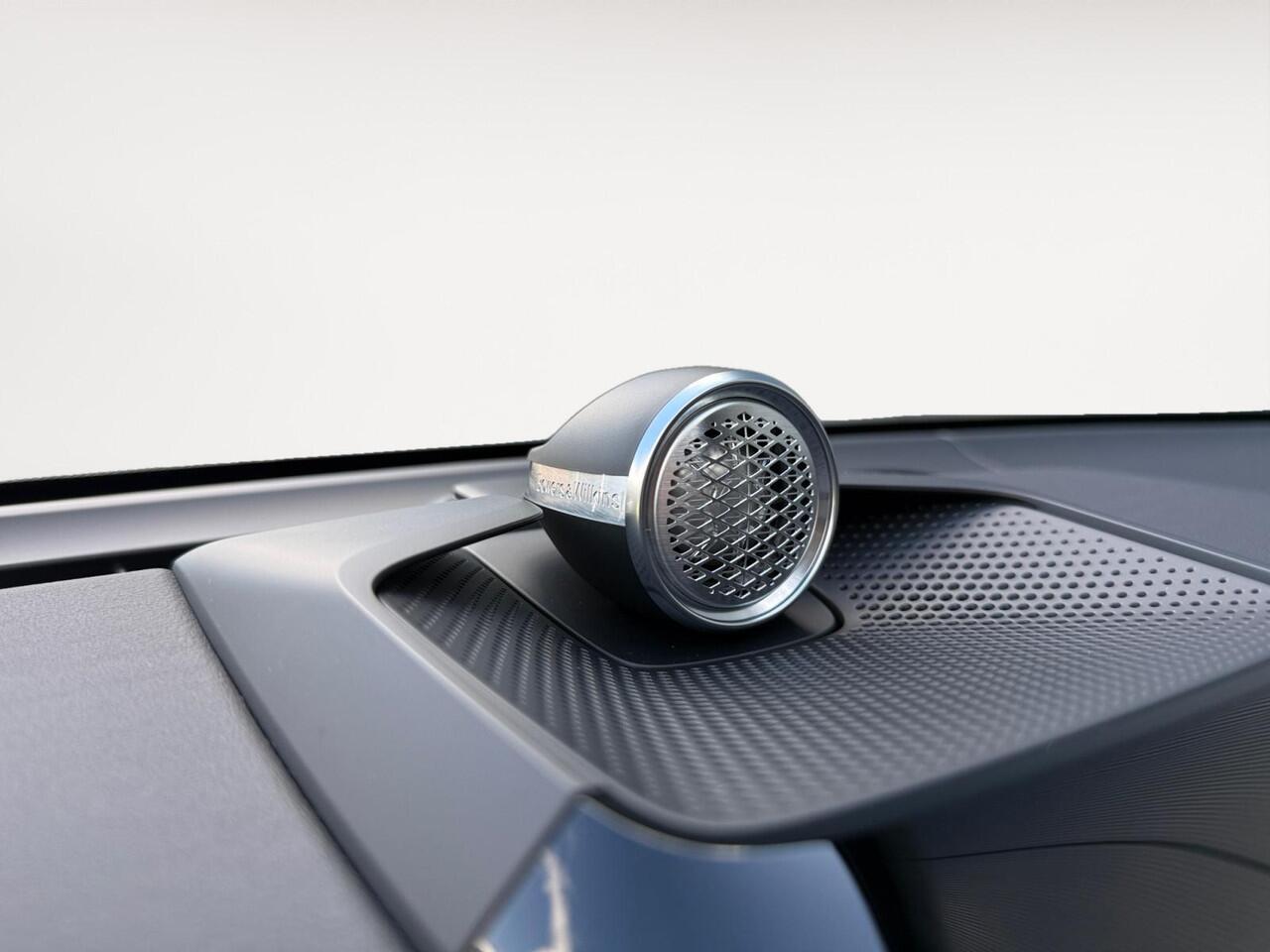 Volvo EX90 Twin Motor Performance Ultra 7p. 111 kWh | Trekhaak | Bowers & Wilkins Audio | Extra getint glas | Pilot Assist |