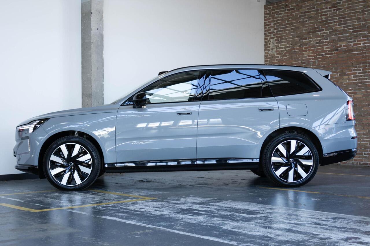 Volvo EX90 Twin Motor Ultra 7p. 111 kWh | Direct leverbaar | Panoramadak | Stoelverwarming | Stuurwielverwarming | Google infotainment | 360° parkeercamera | Parkeerverwarming | Luchtvering
