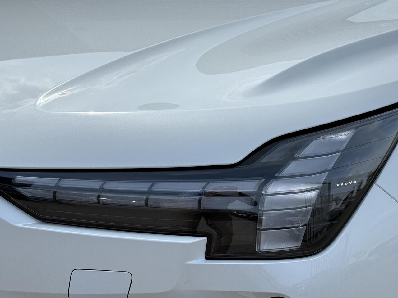 Volvo EX90 Single Motor Plus 7p. 104 kWh 17% Bijtelling | Uit voorraad Leverbaar | Bose audio | 360° Camera | 21'' | Climate Pack | Pilot Assist Pack | Head Up Display | Panorama Dak |