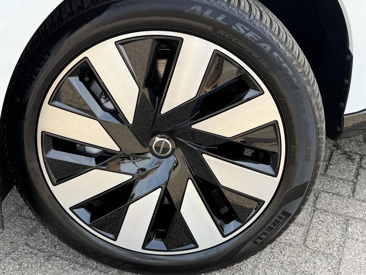 Volvo EX90 Single Motor Plus 7p. 104 kWh 17% Bijtelling | Uit voorraad Leverbaar | Bose audio | 360° Camera | 21'' | Climate Pack | Pilot Assist Pack | Head Up Display | Panorama Dak |