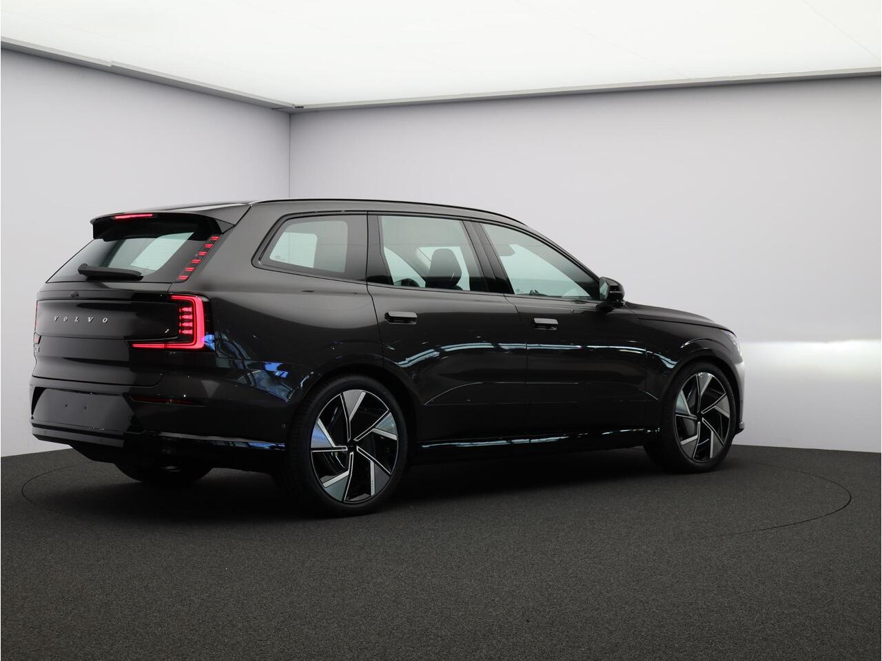 Volvo EX90 Twin Motor Performance Ultra 7p. 111 kWh / Bowers & Wilkins / Massage stoelen / Ventilatie stoelen / 360 camera / luchtvering / Pilot Assist Pack