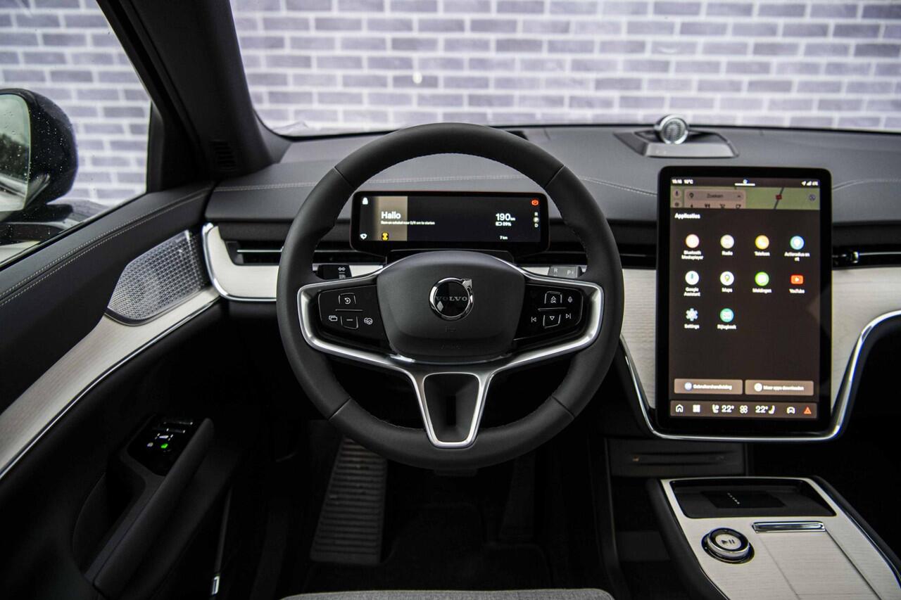 Volvo EX90 Twin Motor Performance Ultra | 7-Zits | Google | Bowers & Wilkins Audio | Soft Close | Luchtvering | Head-Up Display | Elek. Achterklep | Pano Dak | Stoelmassage | Pilot Assist Pack | Zitverlenging | Climate Pack | Getint Glas | 22" LM