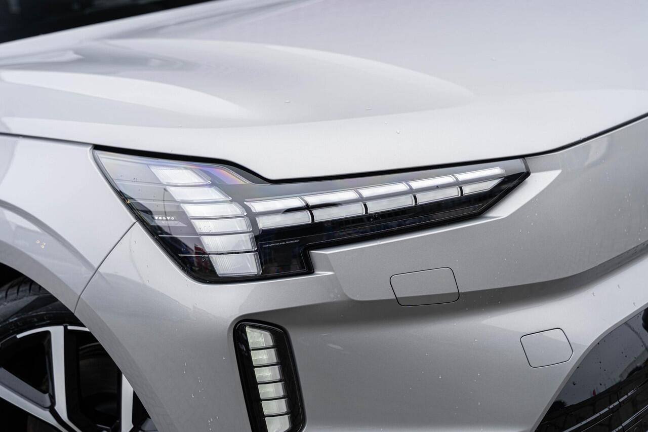 Volvo EX90 Twin Motor Ultra | 7-Zits | Google | Bowers & Wilkins Audio | Climate Pack | Panoramadak | Head-Up Display | Soft Close | Pilot-Assist | Luchtvering | 360 Camera | Getint Glas | Elek. Achterklep | Zitverlening | Draadloos Opladen Telefoon | 22" LM