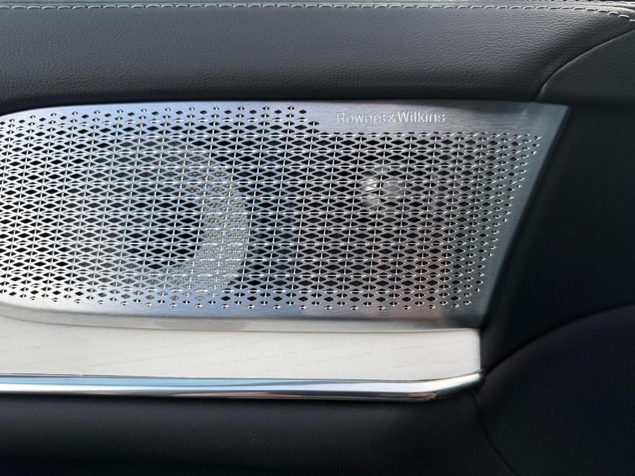 Volvo EX90 Twin Motor Performance Ultra 7p. 111 kWh | Luchtvering | Bowers & Wilkins Audio | Extra getint glas | Trekhaak |