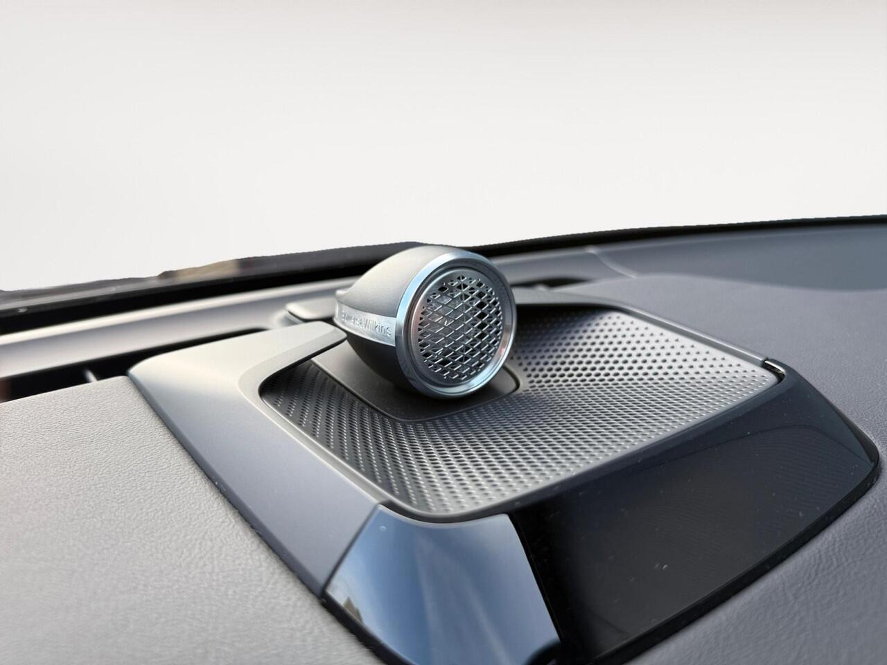 Volvo EX90 Twin Motor Performance Ultra 7p. 111 kWh | Luchtvering | Bowers & Wilkins Audio | Extra getint glas | Trekhaak |