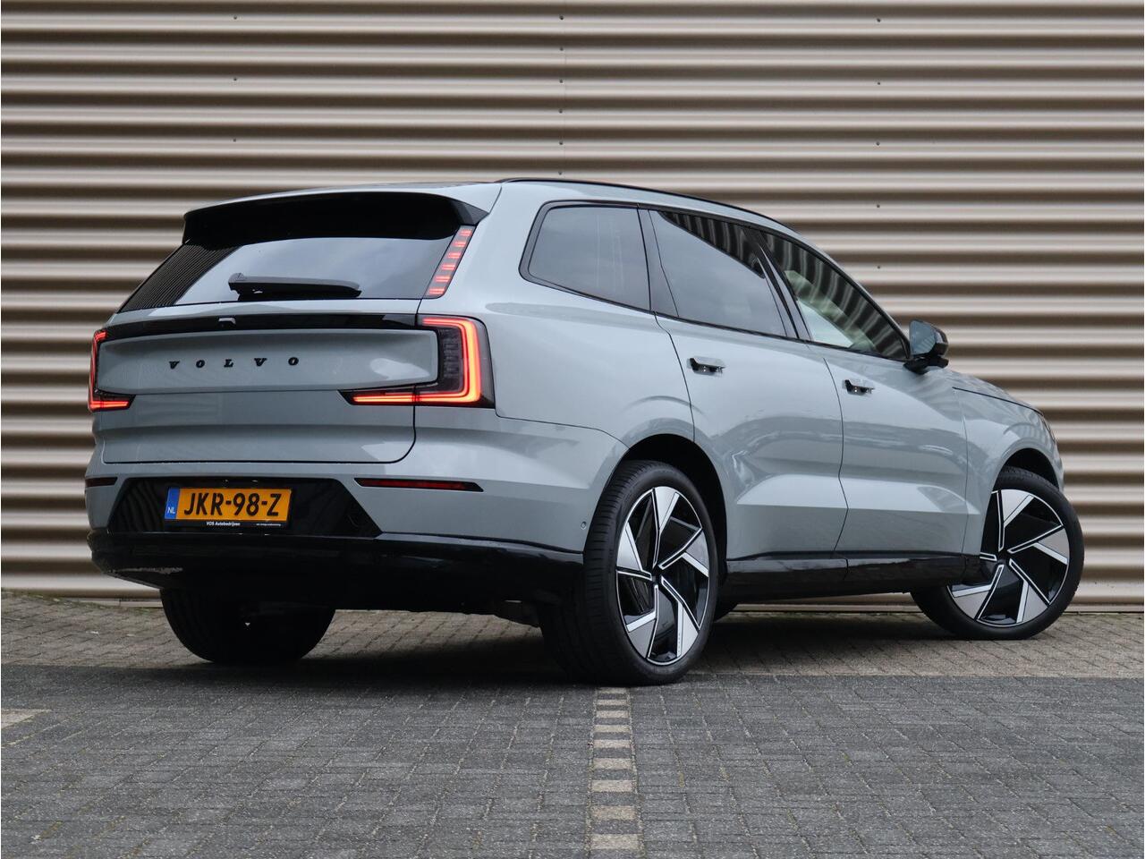 Volvo EX90 Twin Motor Performance Ultra 7p. 111 kWh | Black Edition | Full option | Luchtvering | Bowers & Wilkins