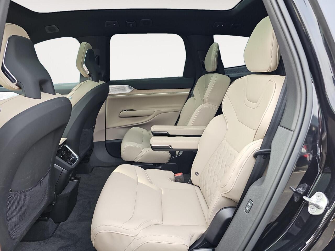 Volvo EX90 Twin Motor Performance Plus 6p. 111 kWh | 6-Persoons | Luchtvering | Trekhaak | Bowers & Wilkins audio |