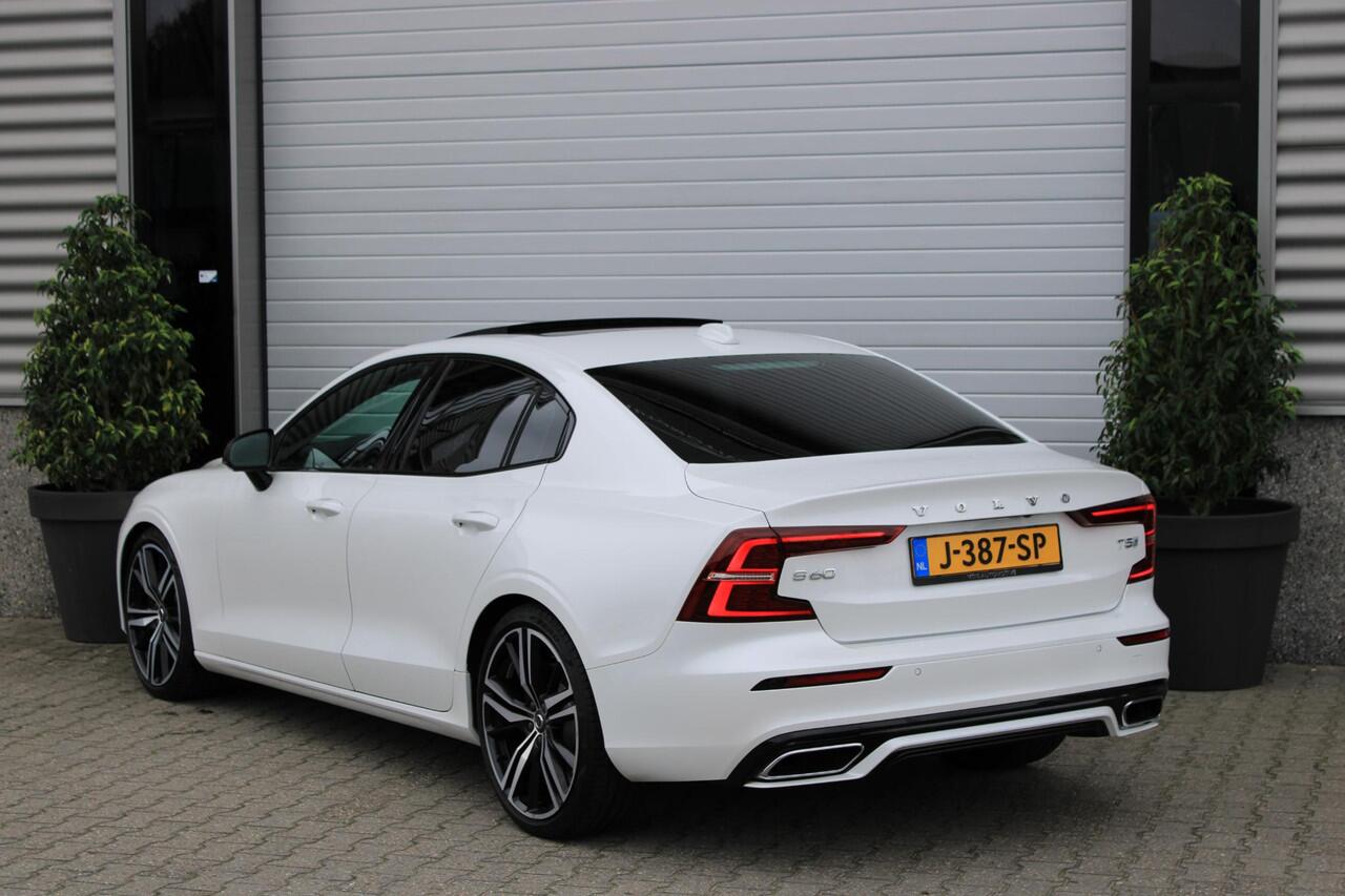 Volvo S60 2.0 T5 R-Design Trekhaak | Schuifdak | HeadUp | Keyless | Memory | 360 Camera | BLIS | Leder | HarmanKardon | LED | Dealer Onderhouden