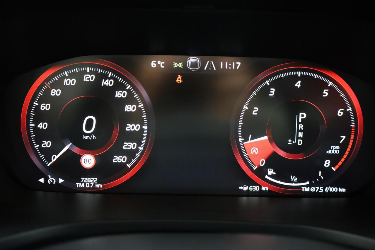 Volvo S60 2.0 T4 R-Design CAMERA LEER CARPLAY MEMORY TREKHAAK-ELEC. STOELVERW. DAB ZWARTE-HEMEL HARMAN&KARDON 2xELEC.VERST.STOELEN 18"LMV ENZ!