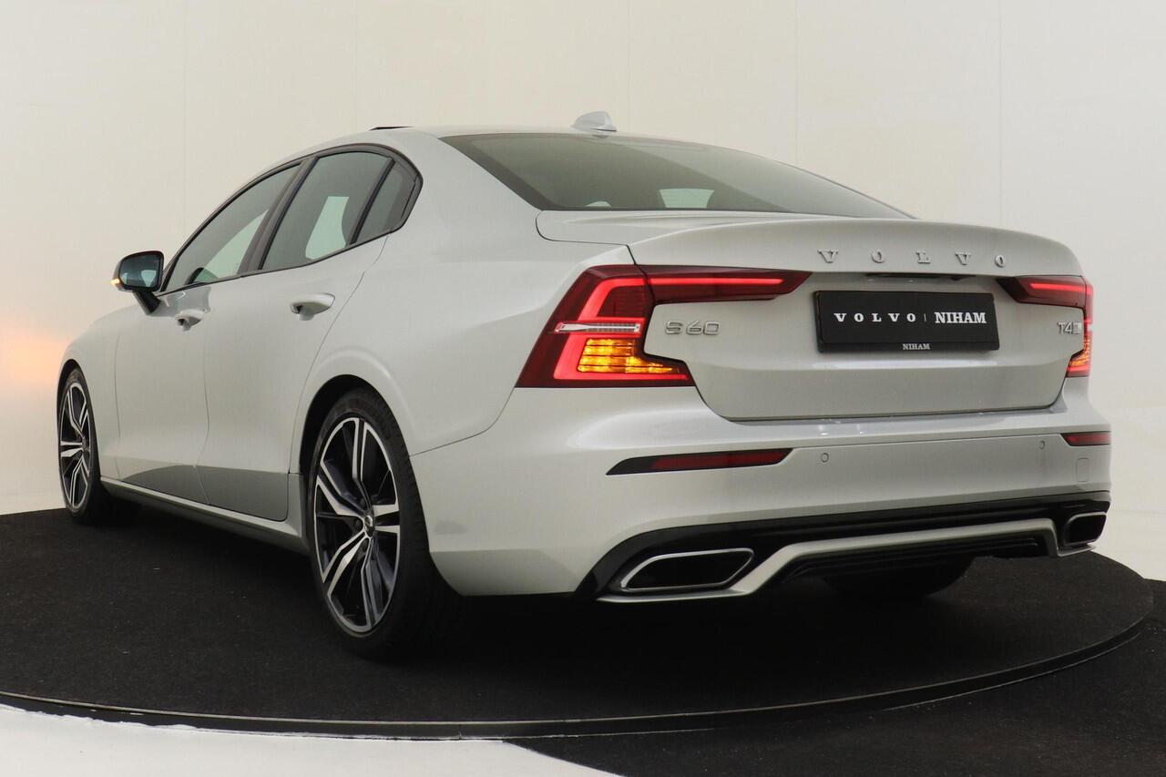 Volvo S60 T4 AUT. R-DESIGN -PANO.DAK|HEAD-UP DISP.|HARMAN/KARDON|KEYLESS|POWER-SEATS|POLESTAR|TREKHAAK