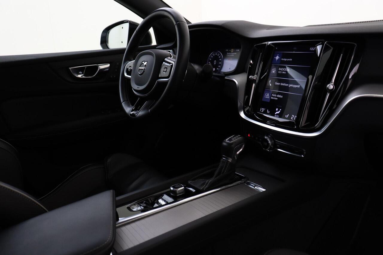 Volvo S60 T4 AUT. R-DESIGN -PANO.DAK|HEAD-UP DISP.|HARMAN/KARDON|KEYLESS|POWER-SEATS|POLESTAR|TREKHAAK