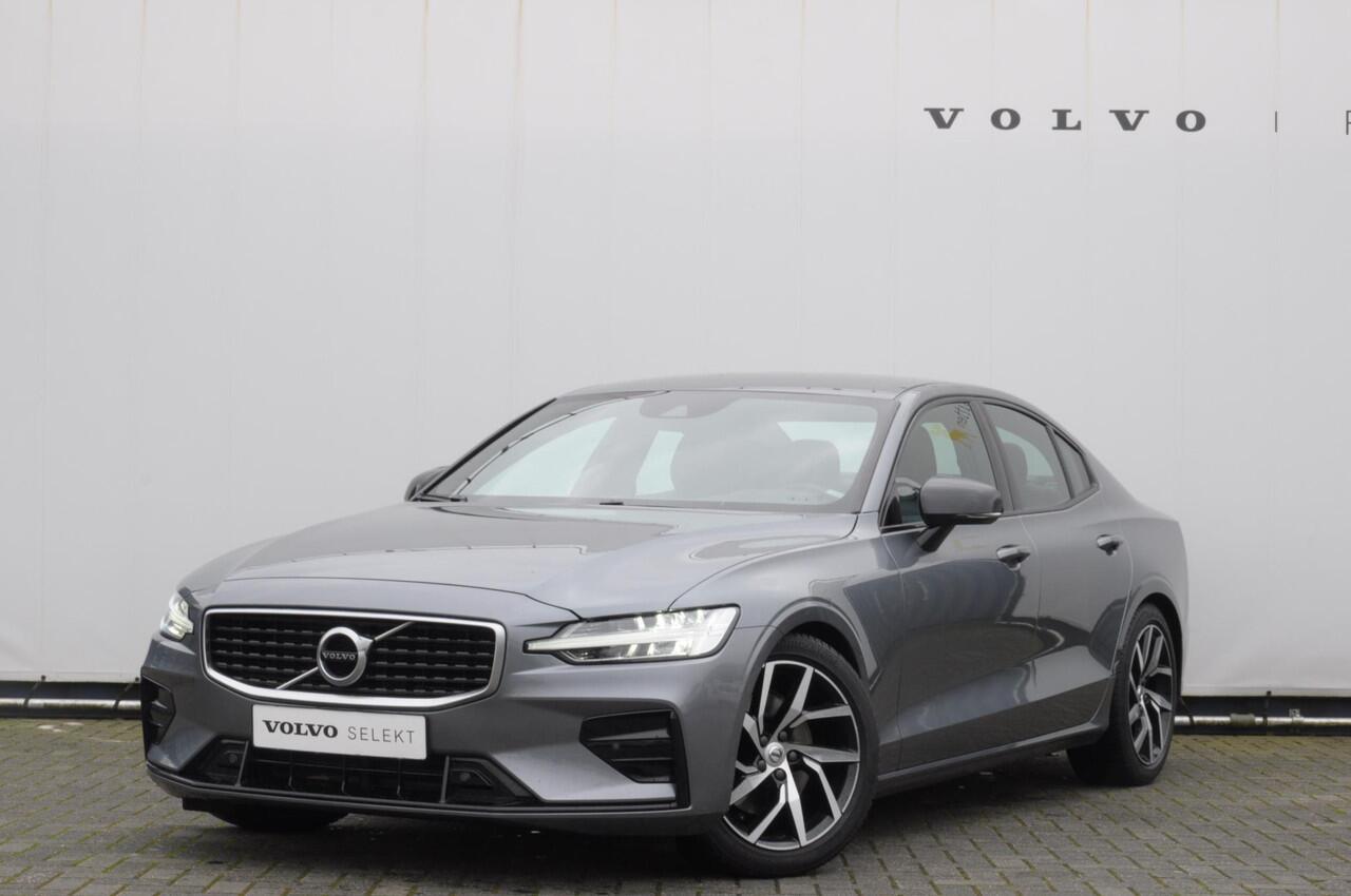 Volvo S60 190PK Automaat T4 R-Design / Cruise Control / Apple Carplay / BLIS / Stoelverwarming / R-Design / Verkeersbord Detectie / DAB ontvanger /