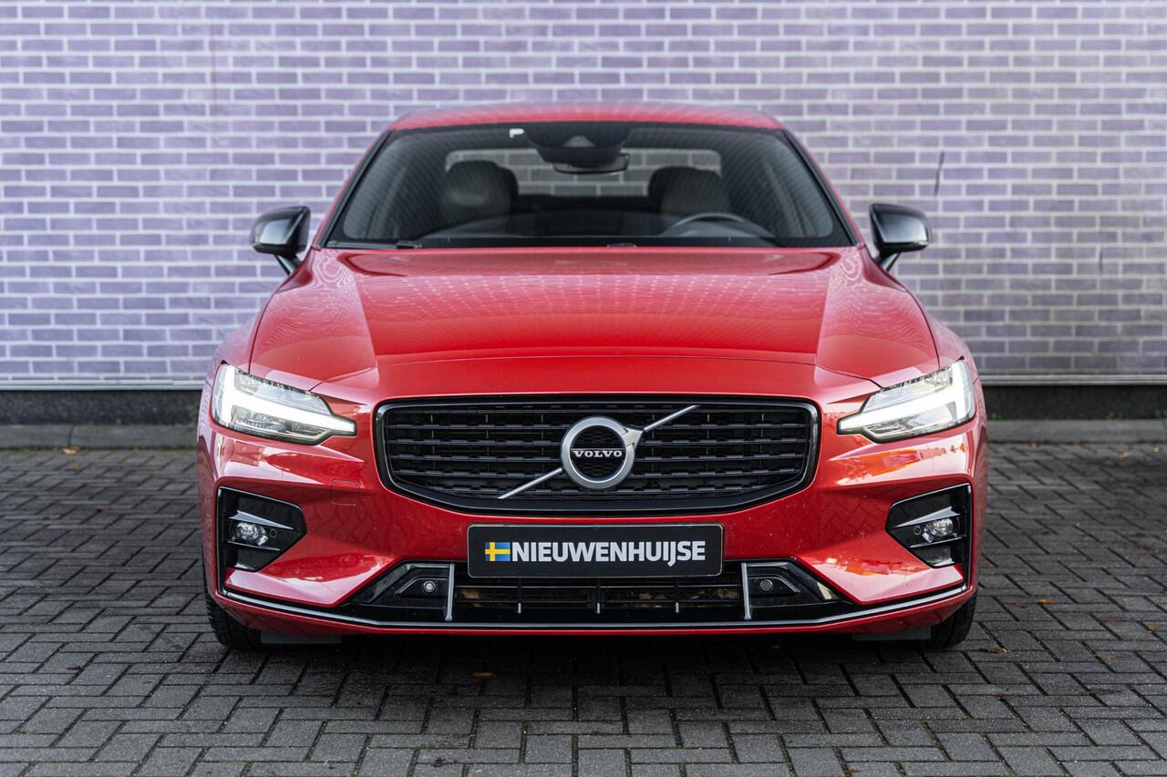 Volvo S60 2.0 B3 R-Design | Adaptieve Cruise Control | Parkeercamera | Dodehoek Detectie | Navigatie | Elektrische verstelbare stoel + geheugen |