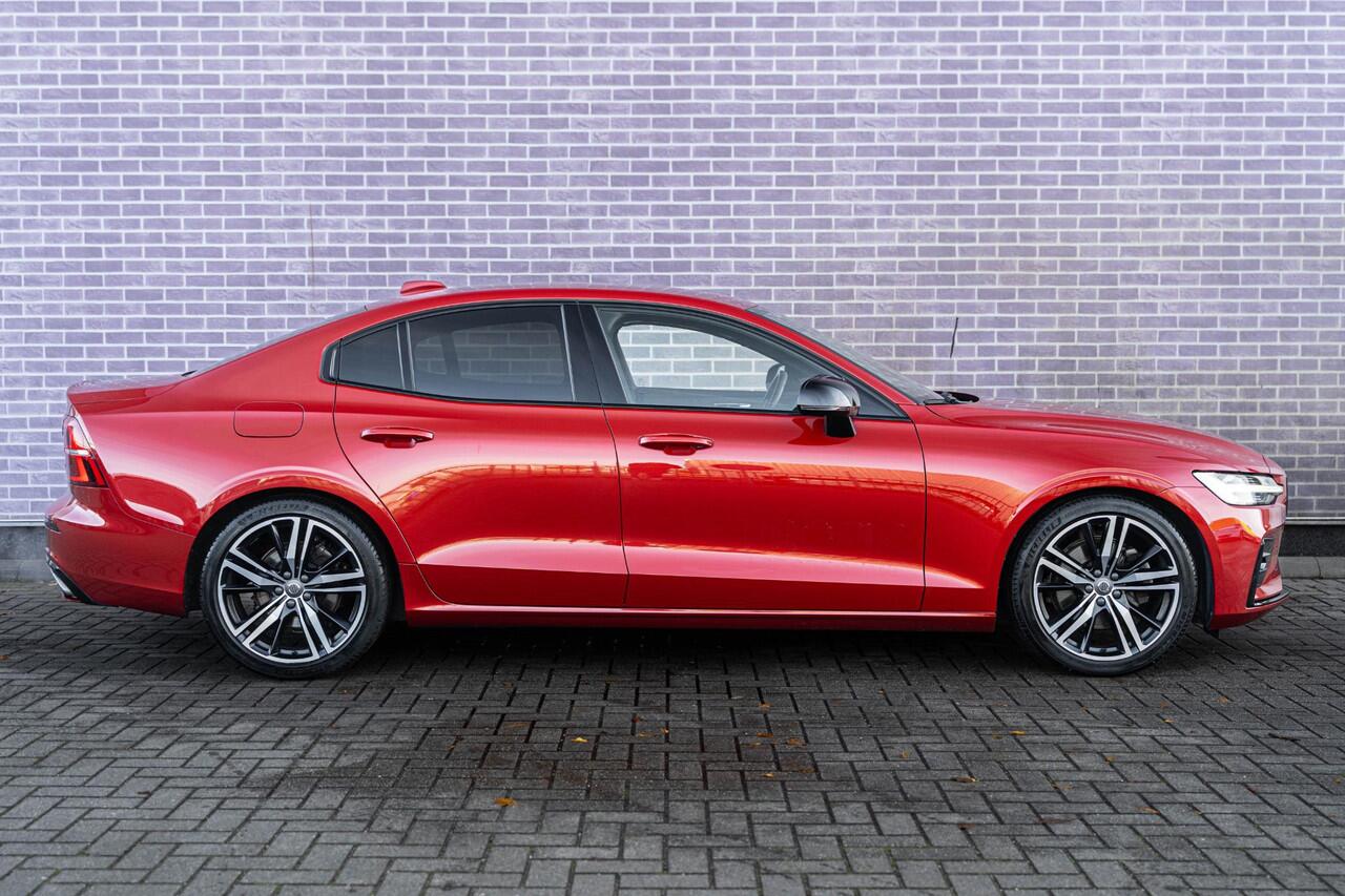 Volvo S60 2.0 B3 R-Design | Adaptieve Cruise Control | Parkeercamera | Dodehoek Detectie | Navigatie | Elektrische verstelbare stoel + geheugen |
