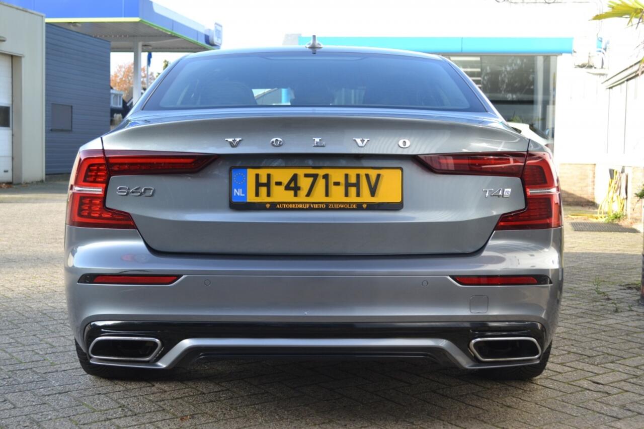 Volvo S60 2.0 T4 R-Design BTW Auto