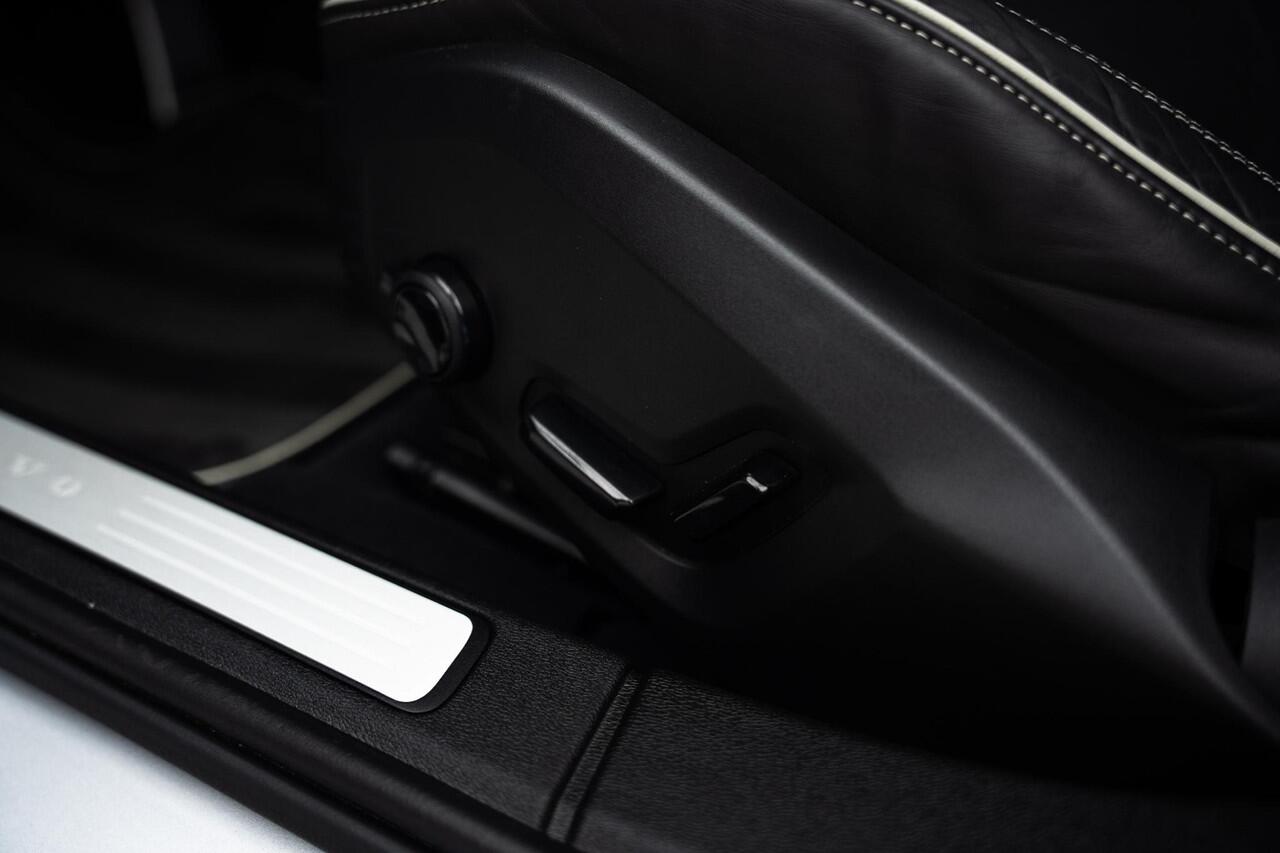 Volvo S60 2.0 B4 R-Design |Pano|H&K|Heico Tuning|Dodehoek|Stuur/Stoelverwarming|