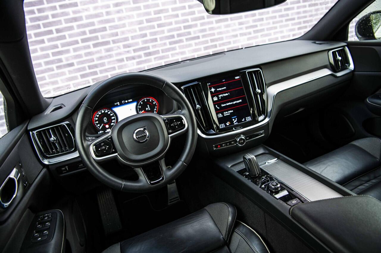 Volvo S60 2.0 B3 R-Design | Adaptieve Cruise Control | Stoel en Stuurverwarming | 19" | CarPlay | DAB+ |