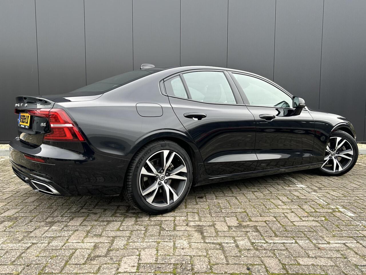 Volvo S60 2.0 B4 R-Design Adaptieve Cruise Control / BLIS / Stoel- en stuurverw. / Trekhaak / Elektr. verst. best stoel / Contourstoelen met zitting verlenger / Keyless Drive