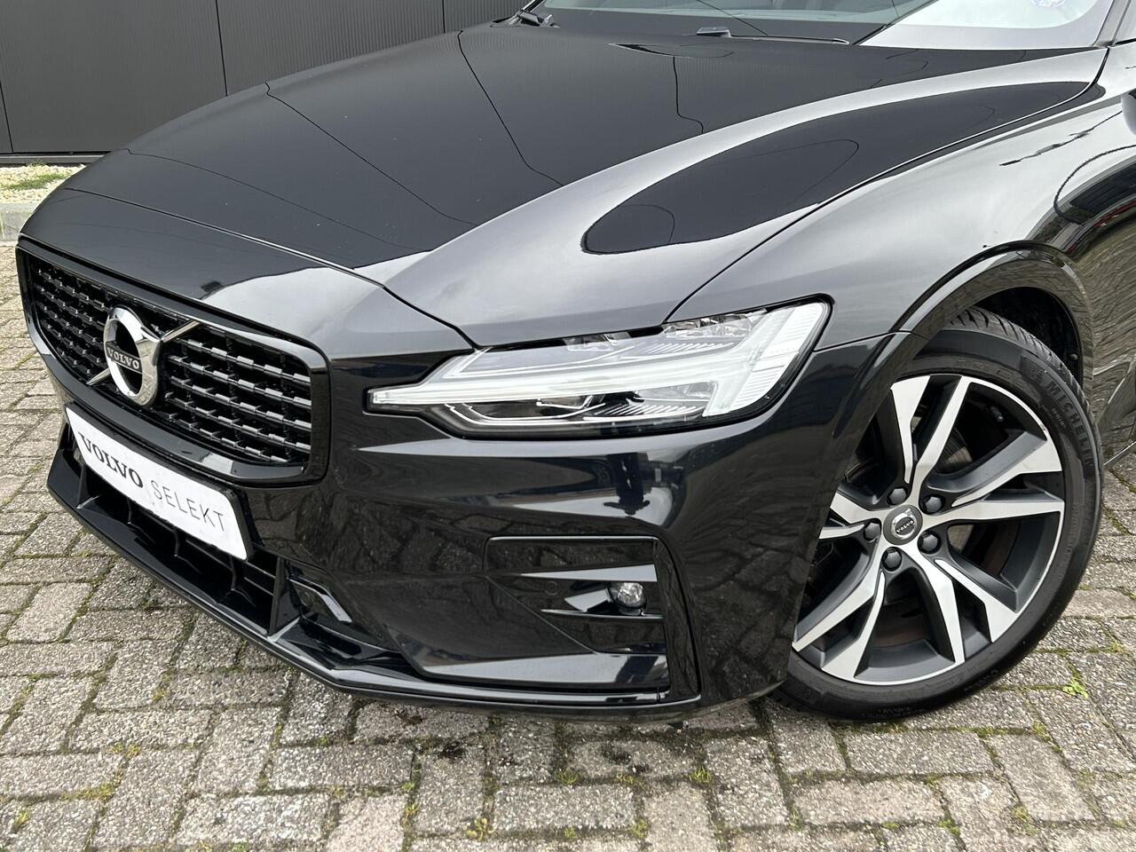 Volvo S60 2.0 B4 R-Design Adaptieve Cruise Control / BLIS / Stoel- en stuurverw. / Trekhaak / Elektr. verst. best stoel / Contourstoelen met zitting verlenger / Keyless Drive