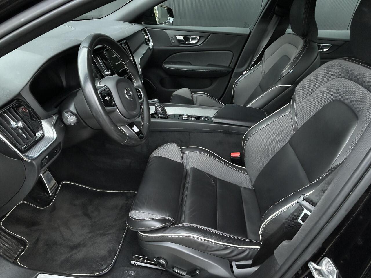 Volvo S60 2.0 B4 R-Design Adaptieve Cruise Control / BLIS / Stoel- en stuurverw. / Trekhaak / Elektr. verst. best stoel / Contourstoelen met zitting verlenger / Keyless Drive