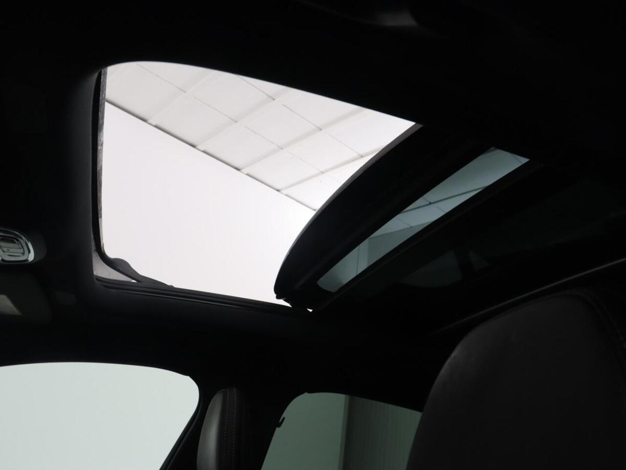 Volvo S60 2.0 Recharge T6 R-Design | Panoramadak | Leder | 360 Camera | Head-Up | Adaptive cruise | Stoelventilatie | Harman/Kardon | Massage | Carplay | Navigatie | Full LED | Memory | PHEV | Plug In