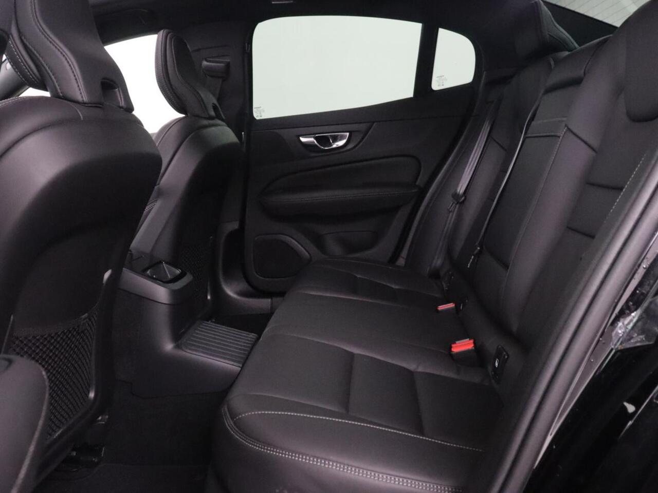 Volvo S60 2.0 Recharge T6 R-Design | Panoramadak | Leder | 360 Camera | Head-Up | Adaptive cruise | Stoelventilatie | Harman/Kardon | Massage | Carplay | Navigatie | Full LED | Memory | PHEV | Plug In