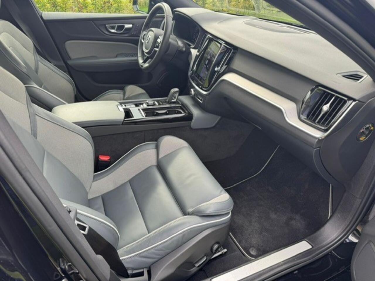 Volvo S60 T8 R-Design Automaat Pano Head-Up Display