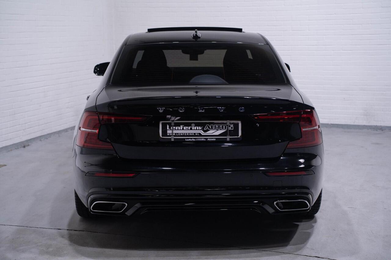 Volvo S60 2.0 B3 R-Design Navi Leder Sportstoelen Schuifdak NAP Camera Apple carplay Rijklaar!