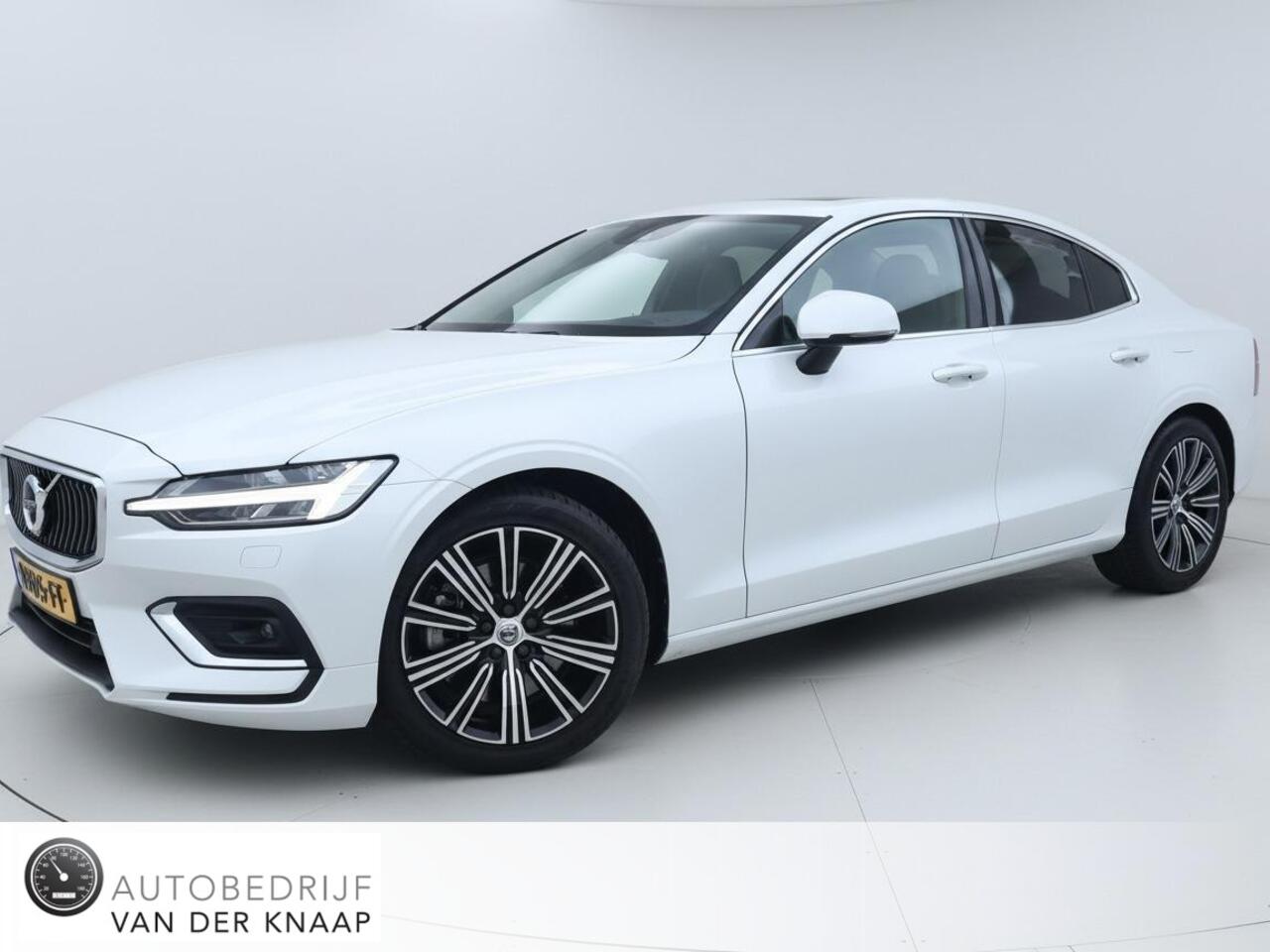 Volvo S60 2.0 B4 Inscription | Pilot assist | Multimedia/navi | Leder | Harman&Kardon | Stoelverwarming V+A | Memory stoelen L+R | Trekhaak |