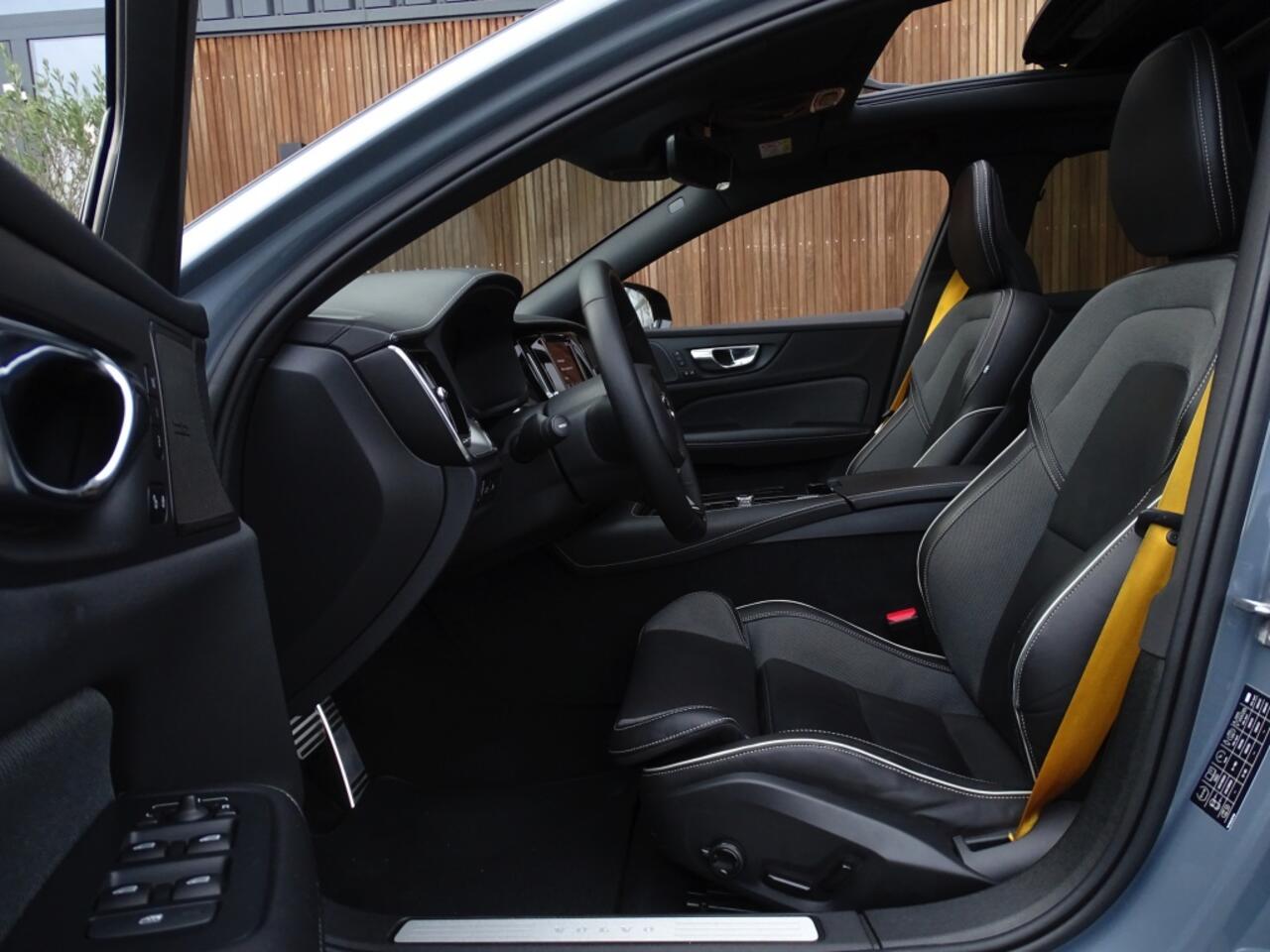 Volvo S60 T8 405PK Polestar Engineerd AWD / Brembo / Harman Kardon / LED