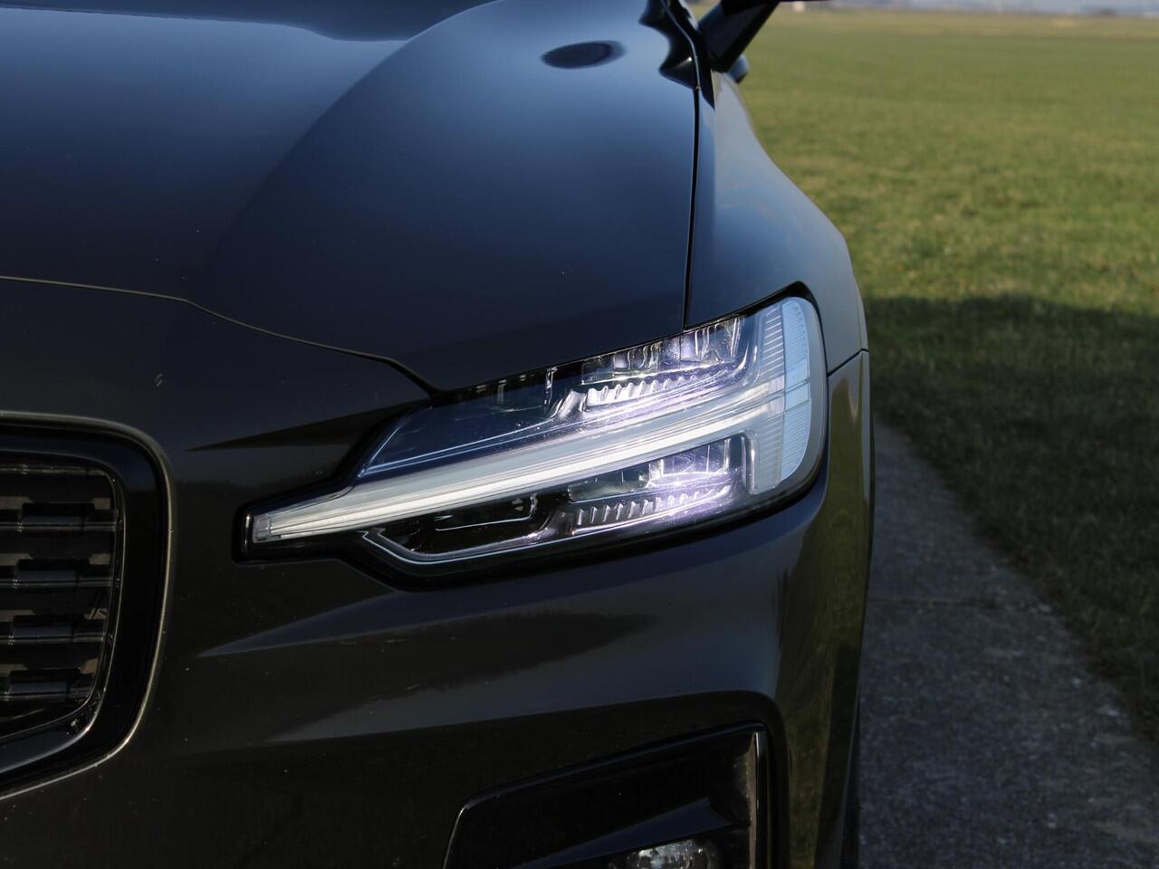 Volvo S60 2.0 B3 R-Design 18" ACC LED