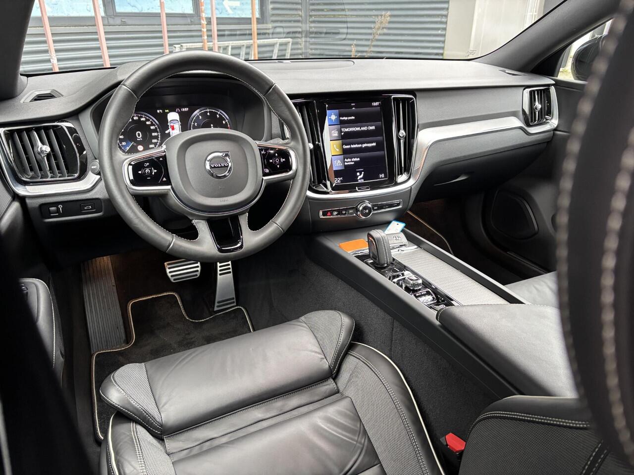 Volvo S60 2.0 B3 R-Design NL-Auto!