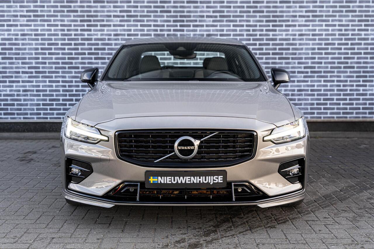 Volvo S60 2.0 B3 R-Design | Adaptive cruise control | Navigatie | Apple Carplay / Android Auto | Sportstoelen | Keyless Entry | Elektrische stoelverstelling | Dode hoek detectie BLIS |