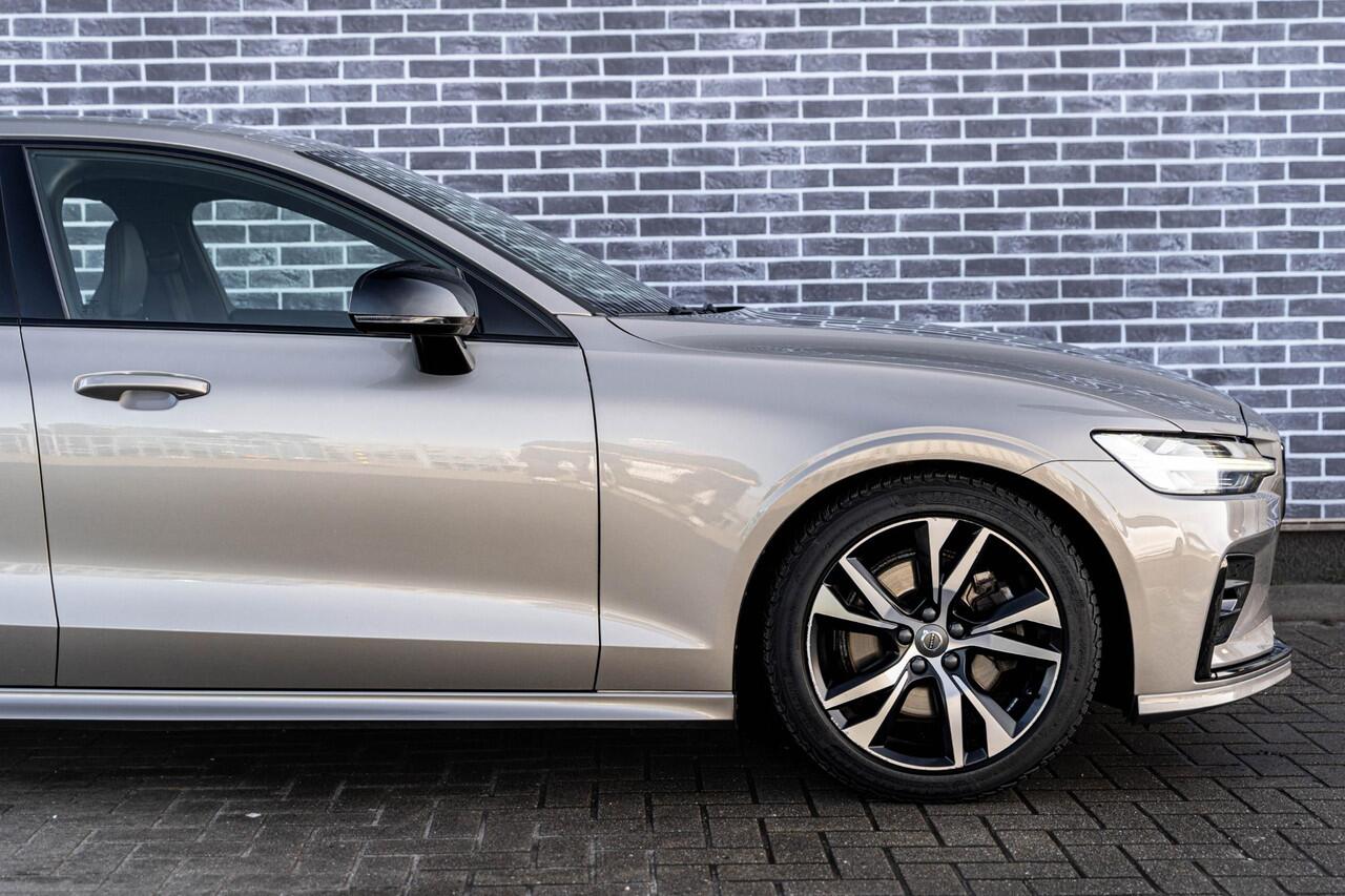 Volvo S60 2.0 B3 R-Design | Adaptive cruise control | Navigatie | Apple Carplay / Android Auto | Sportstoelen | Keyless Entry | Elektrische stoelverstelling | Dode hoek detectie BLIS |