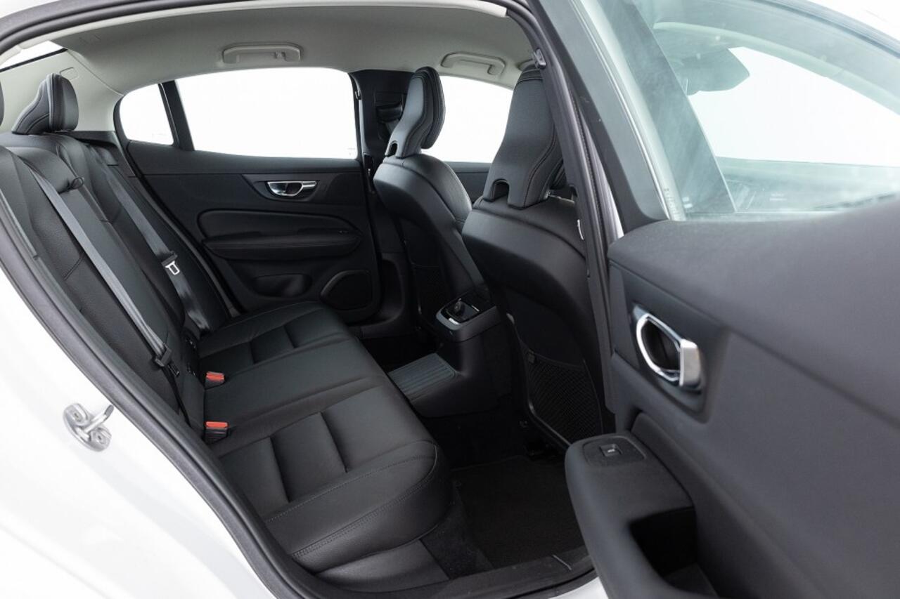 Volvo S60 Recharge T6 AWD Plus Dark | LEDER | Full LED | CAMERA