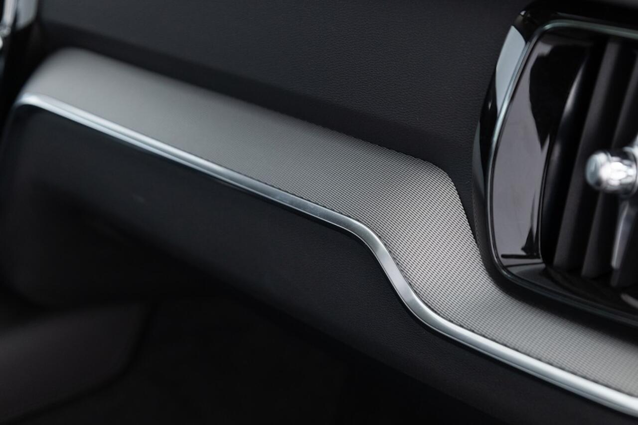 Volvo S60 Recharge T6 AWD Plus Dark | LEDER | Full LED | CAMERA