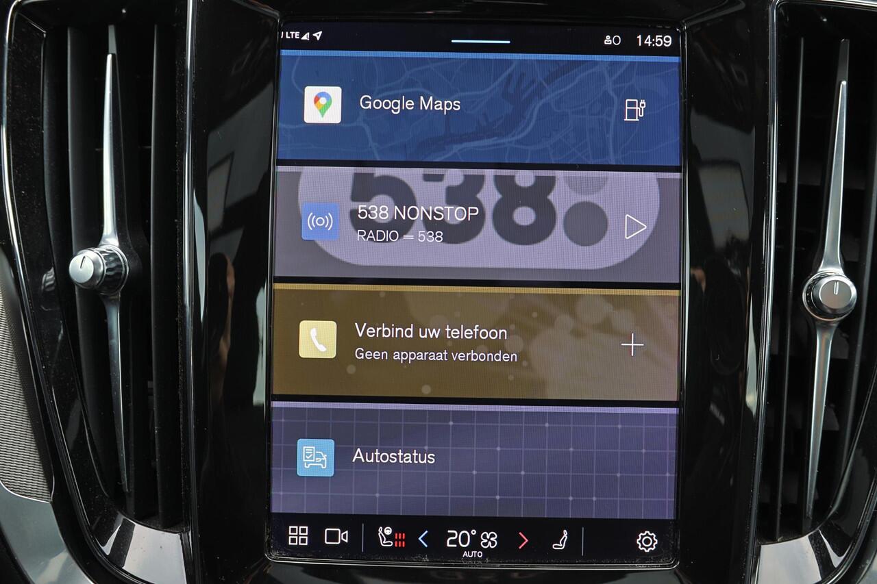 Volvo S60 Recharge T6 AWD Plus Bright - Panorama/schuifdak - IntelliSafe Assist & Surround - Parkeercamera achter - Parkeersensoren voor & achter - Elektr. bedienb. voorstoelen met geheugen - Elektr. inklapbare trekhaak - 18' LMV