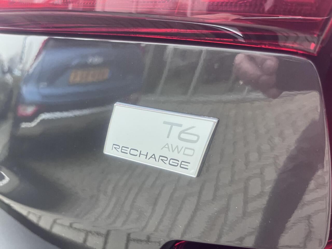 Volvo S60 Recharge T6 AWD Plus Dark | NL-AUTO | Harman & Kardon | Schuif-/kanteldak | Stoel-& stuurverwarming | Seat memory | Cruise control |NIEUW STAAT!!