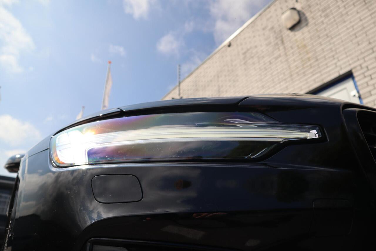 Volvo S60 T8 Recharge AWD Ultimate Dark | Schuif\kanteldak | Bowers & Wilkins | 360-Camera |