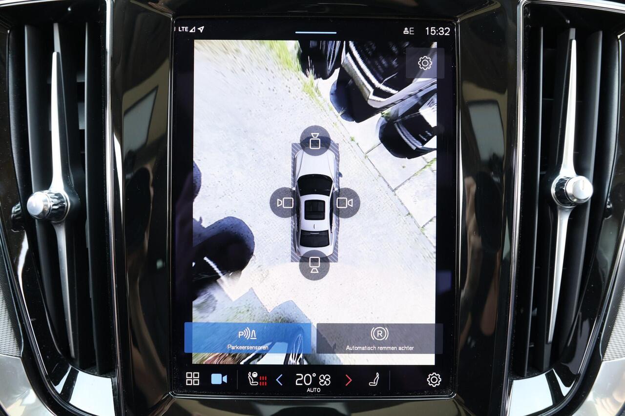 Volvo S60 Recharge T6 AWD Ultimate Bright - LONG RANGE - Panorama/schuifdak - IntelliSafe Assist & Surround - 360º Camera - Adaptieve LED koplampen - Verwarmde voorstoelen, stuur & achterbank - Parkeersensoren voor & achter - Elektr. bedienb. voorstoelen met geheug