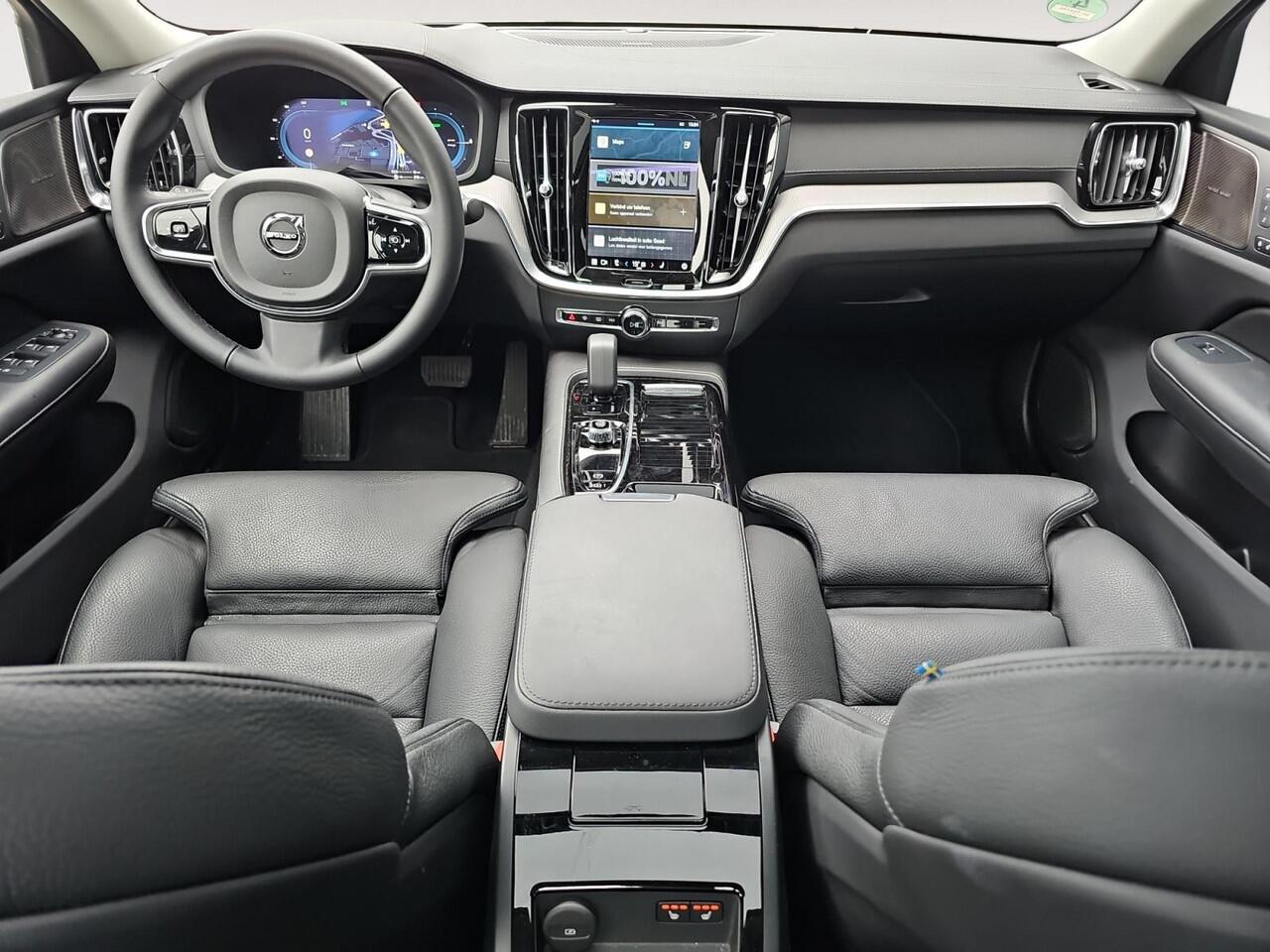 Volvo S60 2.0 Recharge T8 AWD Ultimate Dark | Head-up display | Gelamineerde zijruiten | 360 graden camera | Stoelverwarming |