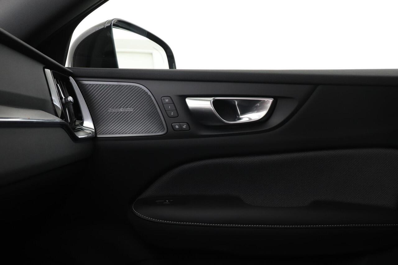 Volvo S60 B4 (M-HYBRID) PLUS DARK -PANO.DAK|HARMAN/KARDON|HEAD-UP DISP.|MEMORY-SEATS|360°CAM|20"|BLACK.BADGE|SPORTCHASSIS